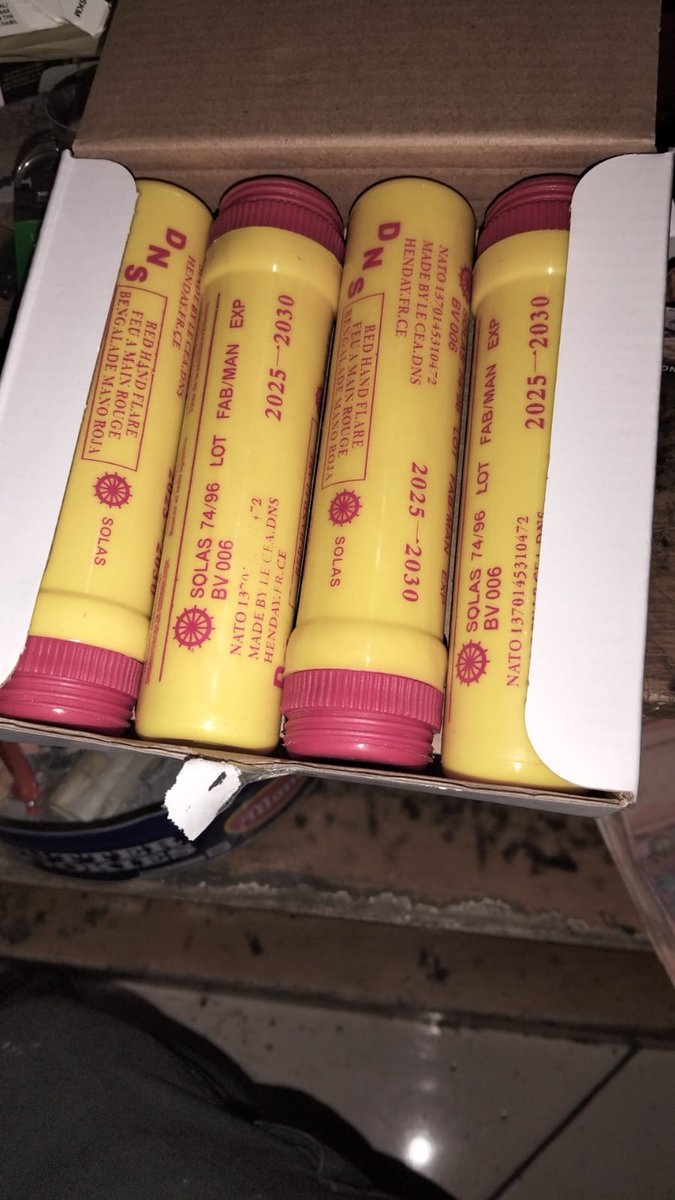 Stok ada kurang lebih 900 an batang lagi...mau eceran atau grosiran bisa