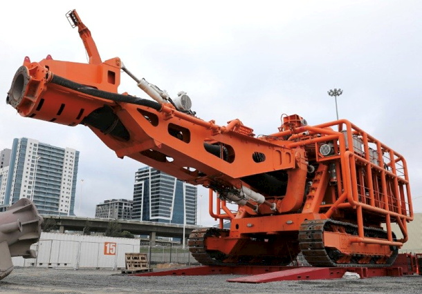 TomaszGeoPaleo's tweet image. Debmarine #Namibia czyli spółka joint venture De #Beers i rządu 🇳🇦Namibii wdraża nowy podwodny robot, który będzie zasysać #diamenty z dna morskiego.

Zdalnie sterowane pojazdy o ładowności 370 ton zwiększą wydajność wydobycia o 20 % - to dodatkowe 80 000 karatów rocznie (statek