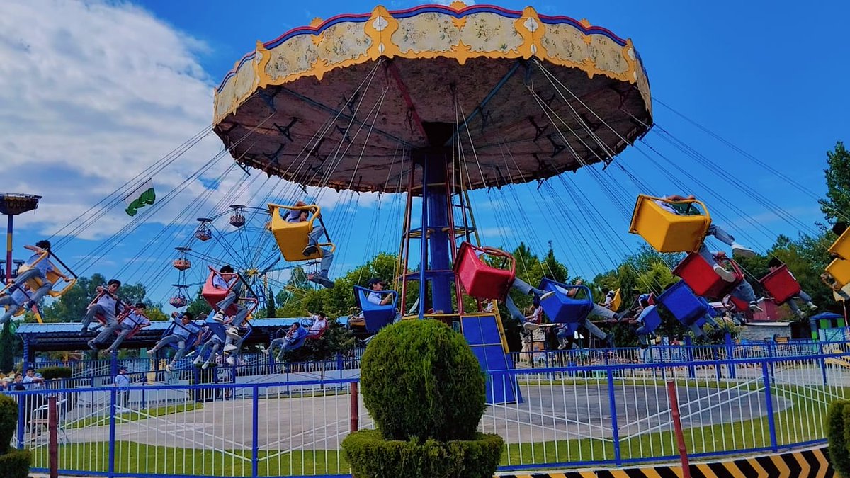 Modernage7's tweet photo. Students of Grades 3–5 from Modernage Girls Campus enjoyed a fun-filled day at Wonderland Park! Exciting rides, laughter, and joyful moments made unforgettable memories.

#Trip #Wonderland #Memories #Modernage #Pakistan https://t.co/J68eJ4tSwh