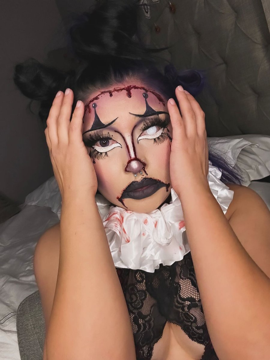 unicoeye's tweet photo. Creativity starts with your eyes!💜Try Aura Purple for a look that stuns!
Lenses:
🪐Aura Purple
✨Modeled by IG@creative.ness__
👀BC: 8.5mm | DIA: 14.5mm | WT: 38% | 12 Months
✅FDA-approved lenses
#cosplay #unicoeye #contactlenses #eyemakeup #makeup #makeuplook #makeupideas https://t.co/5NzNM8J4Xw