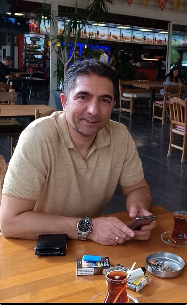 Allah rahmet eylesin.
Değerli kardeşim #beytaç abi hakkı rahmetine kavuşmuş. Mekanı cennet olsun inşallah.

Onu bu hale sürükleyenlerin ve bu duruma gelmesinde rol oynayanların Allah belasını versin diyorum.
Böyle bir durum Allah kimseye vermesin
Amin.