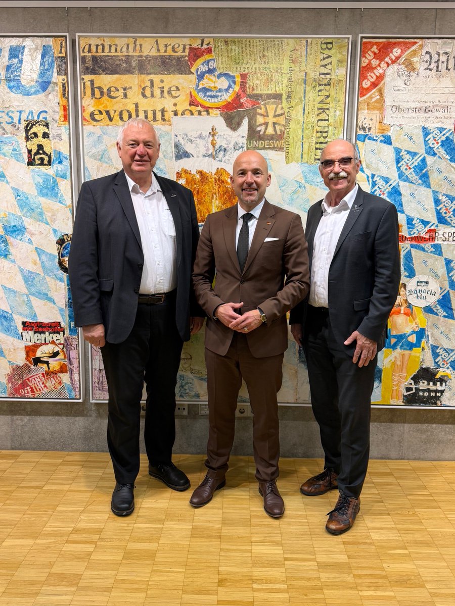 Gestern haben mich Artur Steinmann &amp; Hermann Schmitt vom Fränkischen Weinbauverband e.V. in Berlin besucht. Unsere Heimat hat einige der besten Weine des Landes zu bieten - schon Goethe ließ sich vom Frankenwein inspirieren. Die <a href="/csu_bt/">CSU im Bundestag</a> steht fest an der Seite unserer Landwirte!