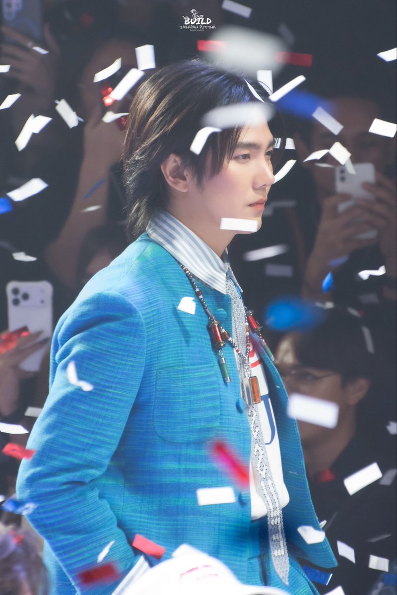 Build_FamilyFC's tweet image. 🪼✨Born to shine, made to walk 💙✨
BUILD AT SIAM PARAGON
#SiamParagonBIFW2025xBuild
#BuildJakapan @JakeB4rever
#Beyourluve