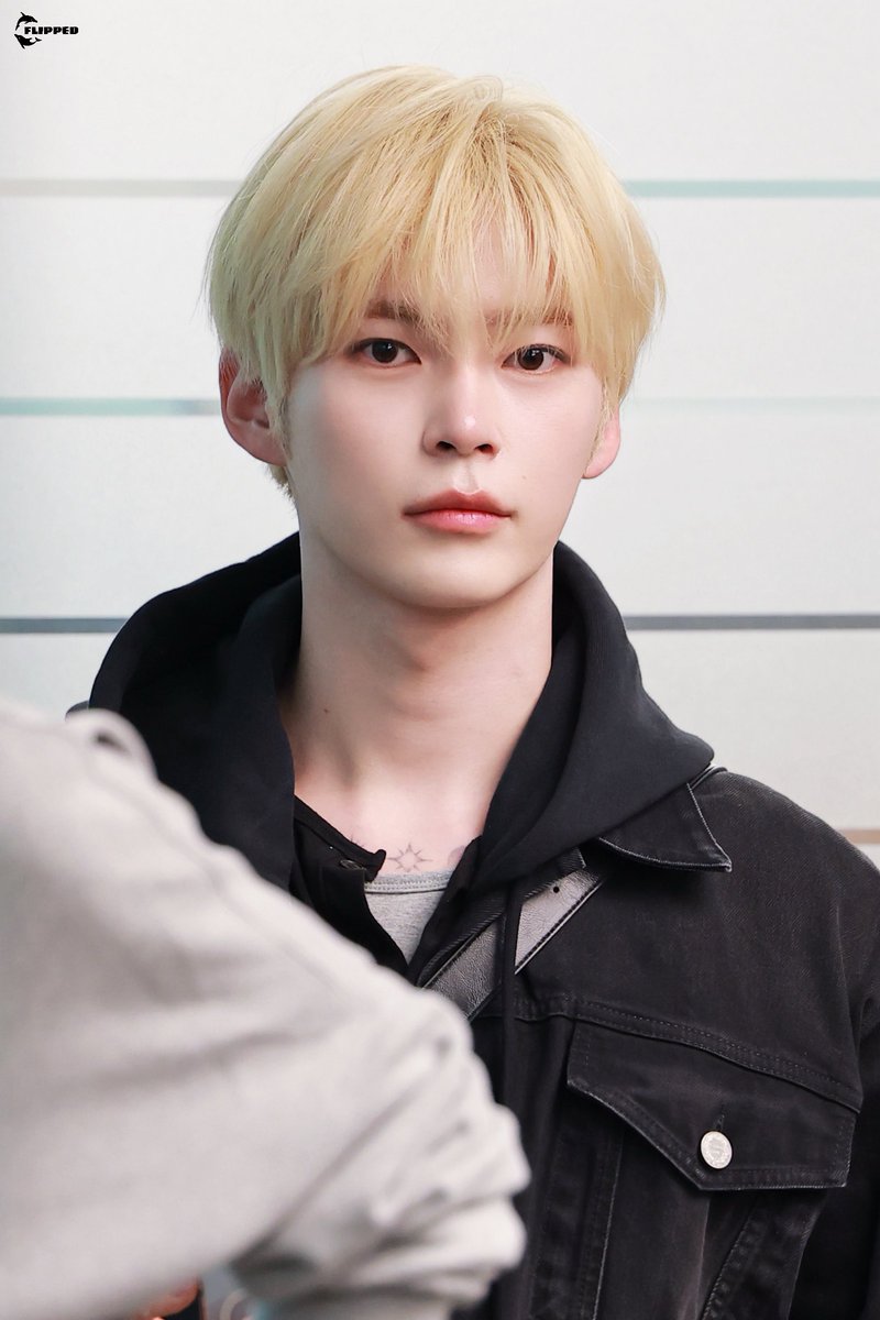 251017 ICN HQ

🪞😳

#성한빈 #SUNGHANBIN #成韩彬 #ソンハンビン
#ZB1   #ZEROBASEONE    #제로베이스원