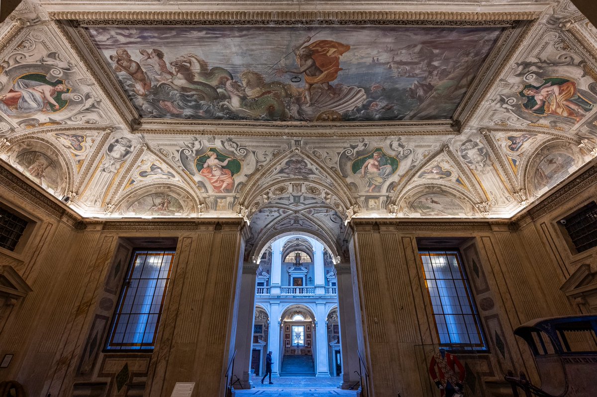Hoy os llevamos al Archivo–Museo Álvaro de Bazán.

En Viso del Marqués (Ciudad Real) se encuentra un precioso palacio renacentista construido entre los años 1564 y 1586 por orden de Álvaro de Bazán, primer Marqués de Santa Cruz y almirante de la Marina.