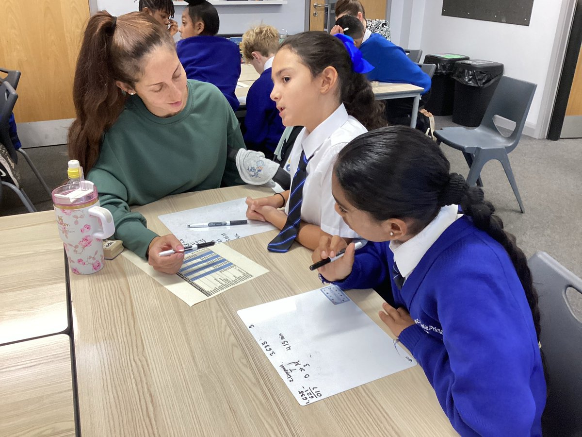 StCuthbertsPri's tweet image. Y6 had a wonderful morning with our families at our maths breakfast. We showcased our knowledge of short division and applied some real life maths skills. “Mathematics gives us the hope that every problem has a solution” 💙 #StCuthbertsMaths #LiverpoolMathsParty @llpartnership