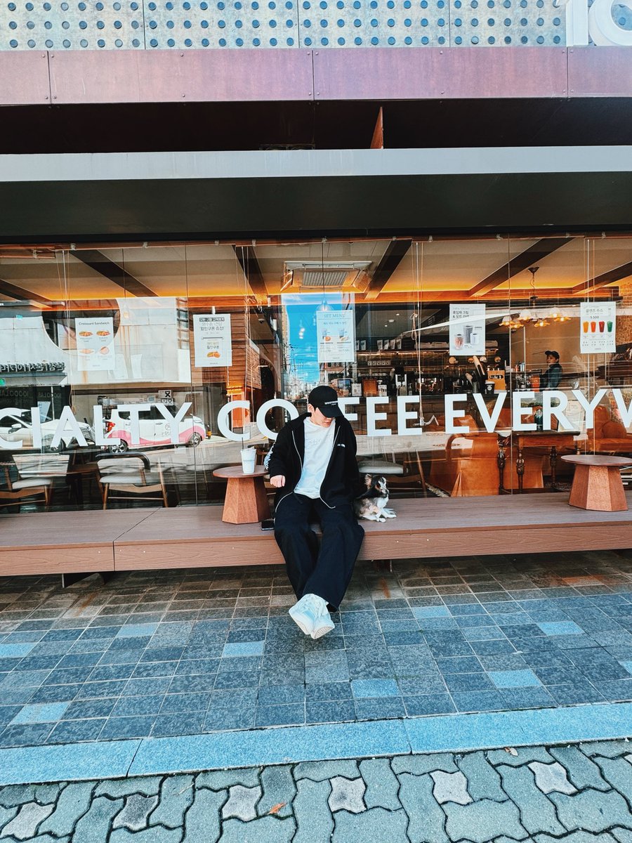 tiNa suppanad tweet media