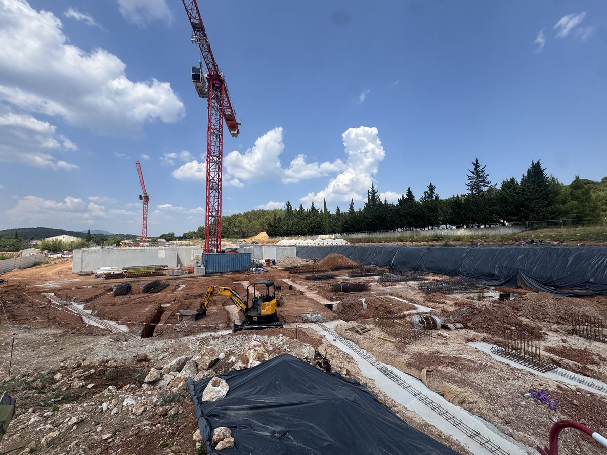 Location de banches à Grabels.

#Ilonmateriel #banche #beton #chantier #batiment #btp #construction #coffrage #voile #kalıp #grosoeuvre #grue #vinç #France #montpellier #Grabels #perpignan #herault