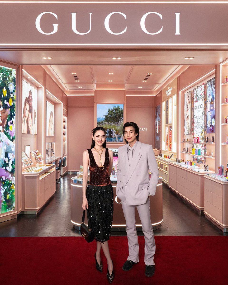 tb_entofficial's tweet photo. กลัฟ คณาวุฒิ เข้าร่วมงานเปิดตัว Gucci Beauty Flagship Store แห่งแรกในประเทศไทย 

@gulfkanawut 
#GuccibeautyxGulf
#Guccibeauty
#GulfKanawut https://t.co/28cOU5Mz8k