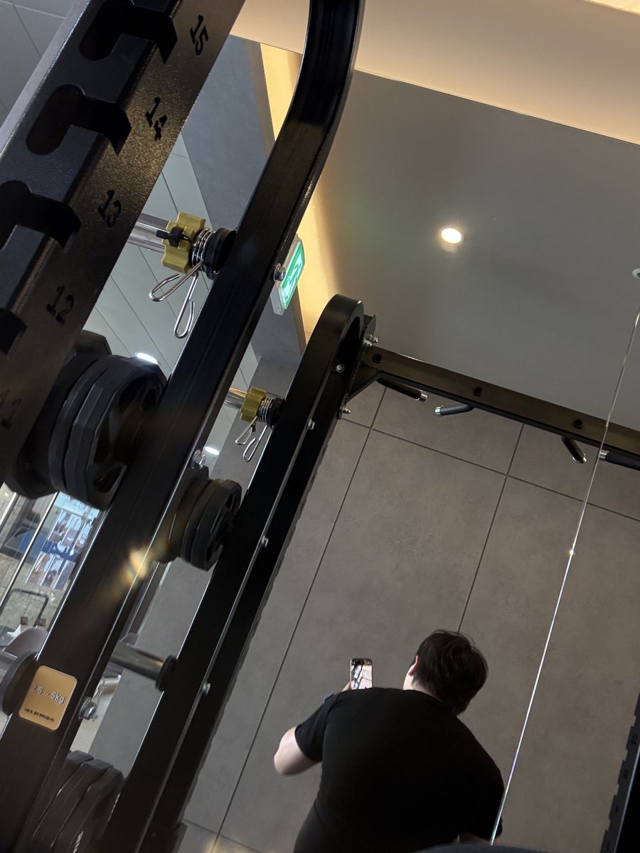 건강한 돼지..?
#cd #쉬멜 #러버 #트젠