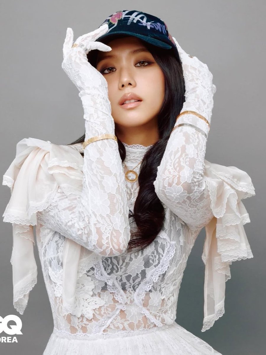 jisoospic's tweet image. THIS DIVA