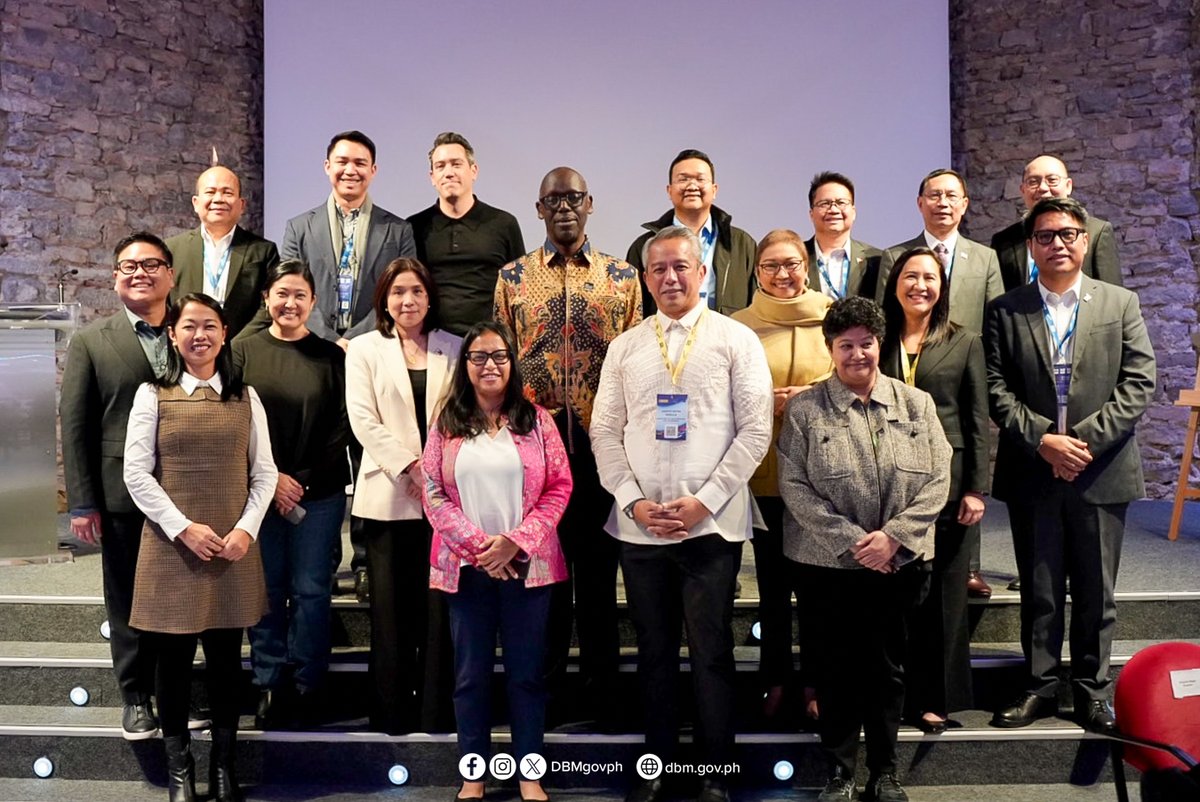 On October 9, 2025, the Philippine delegation met with the Open Government Partnership (OGP) Support Unit during the OGP Global Summit in Vitoria-Gasteiz, Spain to reaffirm their shared commitment to advancing open governance.

Read more: facebook.com/share/p/1A1czx…
#OpenGovPH