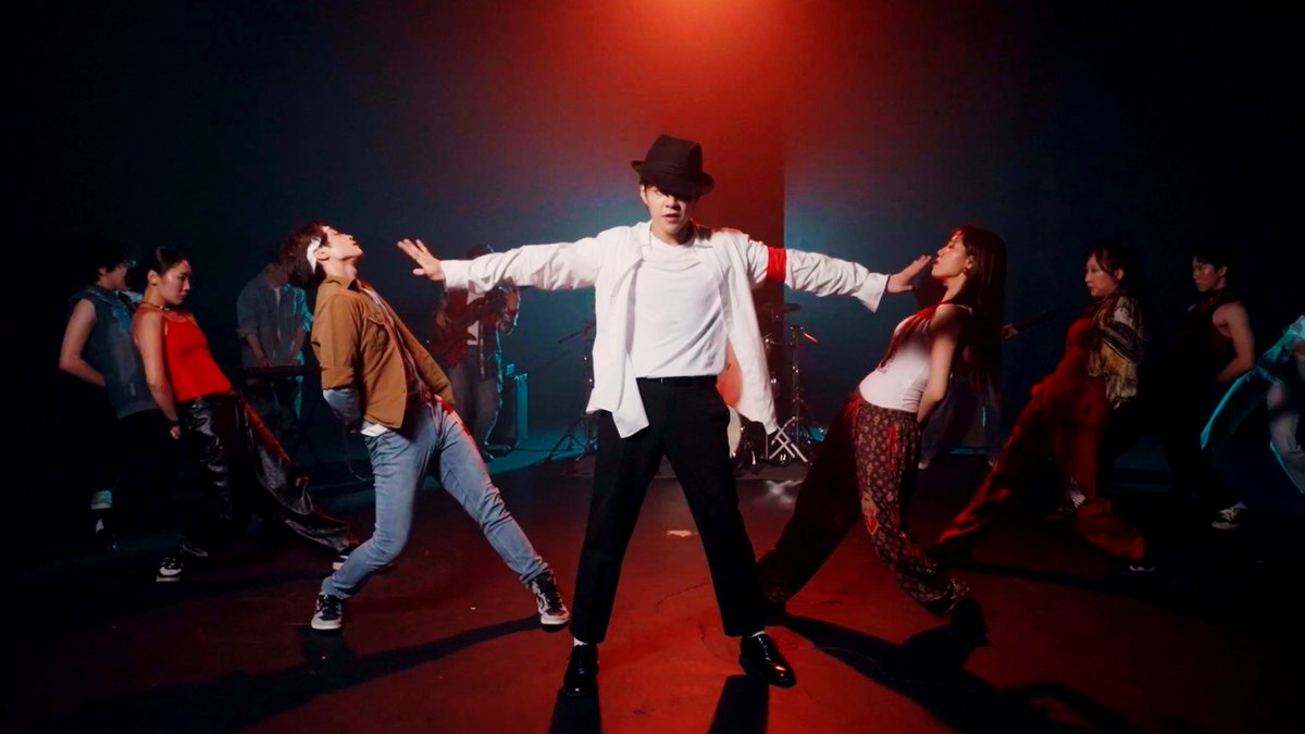 taeho_official's tweet photo. [📹]

MJ KOREA 마이클잭슨 한국판 뮤지컬 ?!
🔗 https://t.co/2KyMsA4Fye

#태호 #Taeho #テホ
#mj  #MichaelJackson #Beatit
#움직이는배우들 https://t.co/yRV4lkkagr