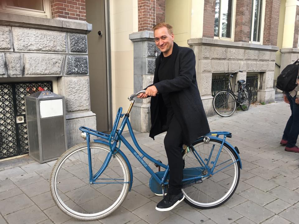 PAULVANDYK's tweet image. Doing it like the Dutch! 
On my way to @melkweg for our sold-out #ADE show.
Tot straks!