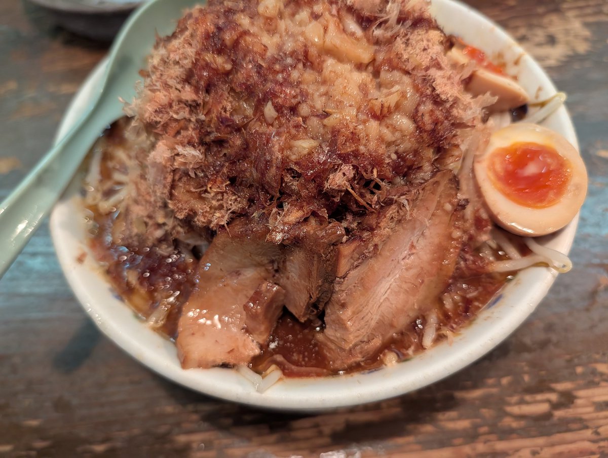 gorili_com's tweet photo. 仕事終わりご褒美ラーメンウマウマ https://t.co/l9qkDB2PS4