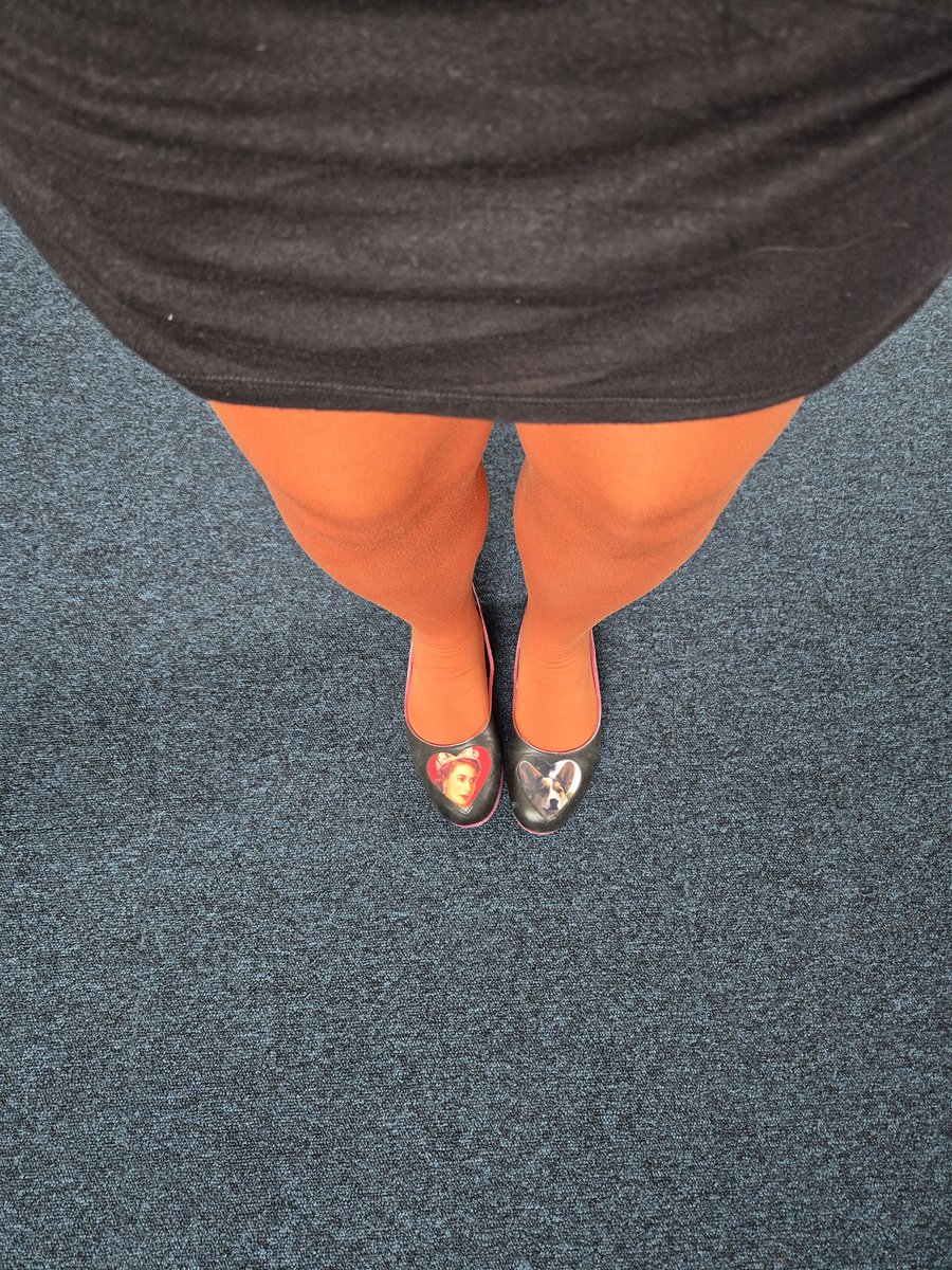 DrZoeWaller's tweet photo. In my sadness that Irregular Choice is going out of business I'm making more effort to wear my collection - today are black flats with Queen and Corgi #irregularchoice @IrregularChoice https://t.co/54tWcZBA01