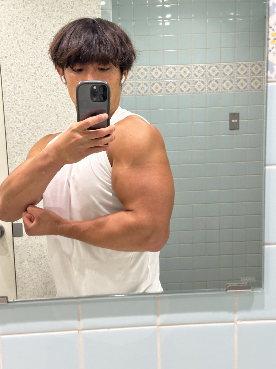 kmaosghii's tweet photo. 本日はお休みを頂いております！

午前中は本所消防署にて防火管理講習を受講してきました🚒

さらに浴室の鏡も交換しました🪞✨

夕方は体力つけるために筋トレしてきました💪笑

明日からのご来店を心よりお待ちしております！ https://t.co/gYVkZfk8Wy