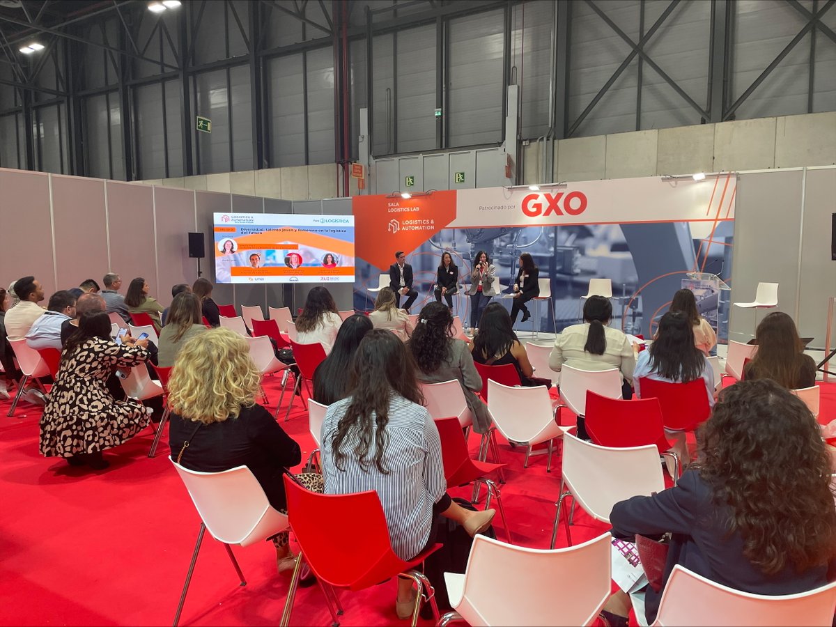 ZLCsupplychain's tweet image. 💬🚛 En #LogisticsAutomation Madrid 2025 reflexionamos sobre el presente y futuro de la #logística.

Nuestra Directora de Investigación, Carolina Ciprés, participó en debates sobre geopolítica, resiliencia y diversidad en la cadena de suministro 🌍👩🏻‍🎓

#SupplyChain #ZLC