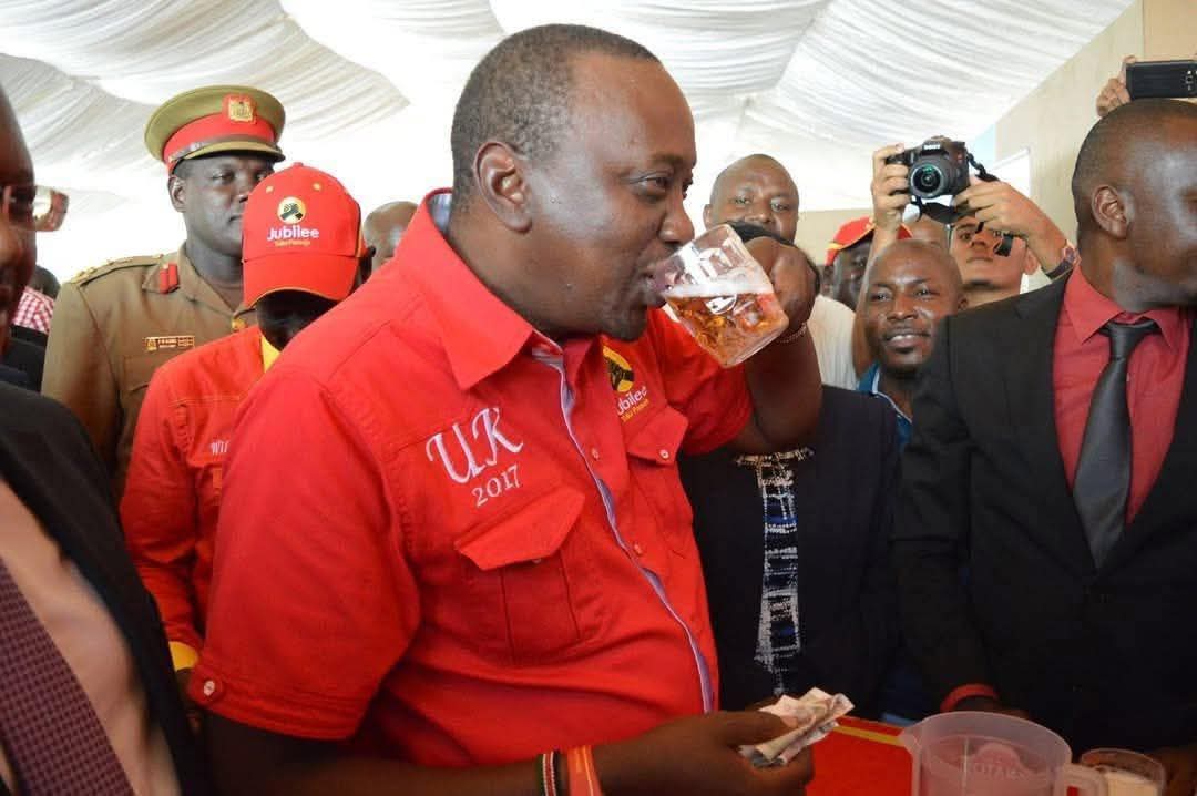 Uhuru says that every time walikuwa na Baba, wakikunywa kitu kidogo, it was just a cup of tea or uji. Not what people think.