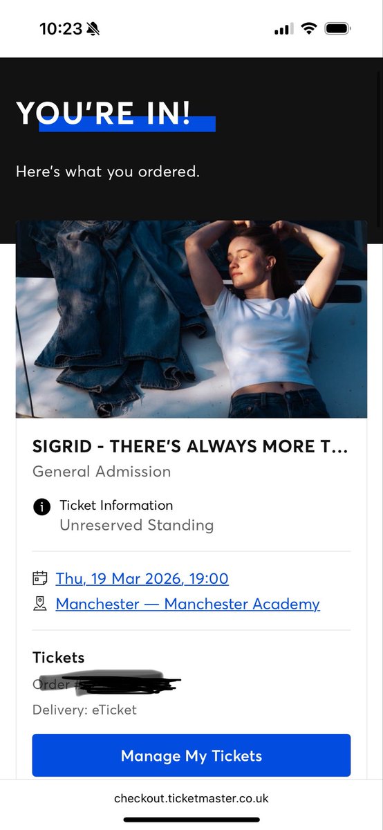 blu3mo0nlight's tweet photo. @thisissigrid Hehehehee https://t.co/7uKB3xv1Jn