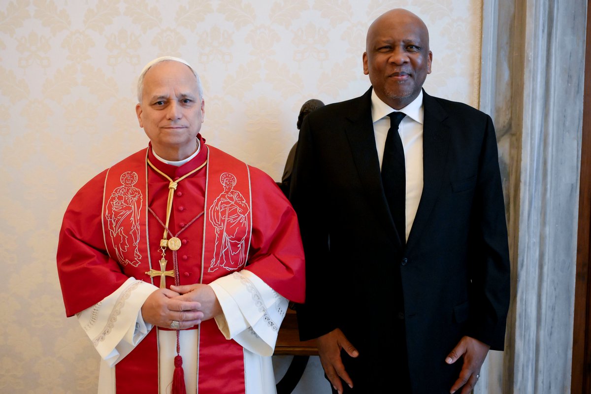 His Majesty King Letsie III paid respects to His Holiness Pope Leo XIV at the Vatican, reaffirming the warm ties between Lesotho and the Holy See. #Lesotho #PopeLeoXIV #Faith #Diplomacy