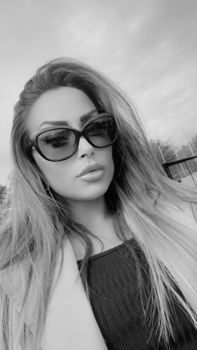 Guten Morgen

Ihr steht auf, weil ich es will.
Zeigt Haltung, zeigt Disziplin – oder zeigt euch gar nicht.
#geldherrin #zahlsklave #sahibe