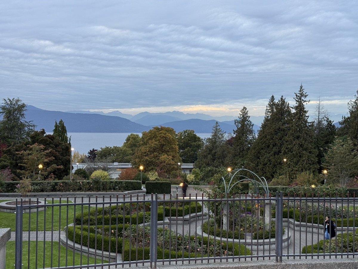 TheMingjie's tweet image. UBC might be the most beautiful campus in the world