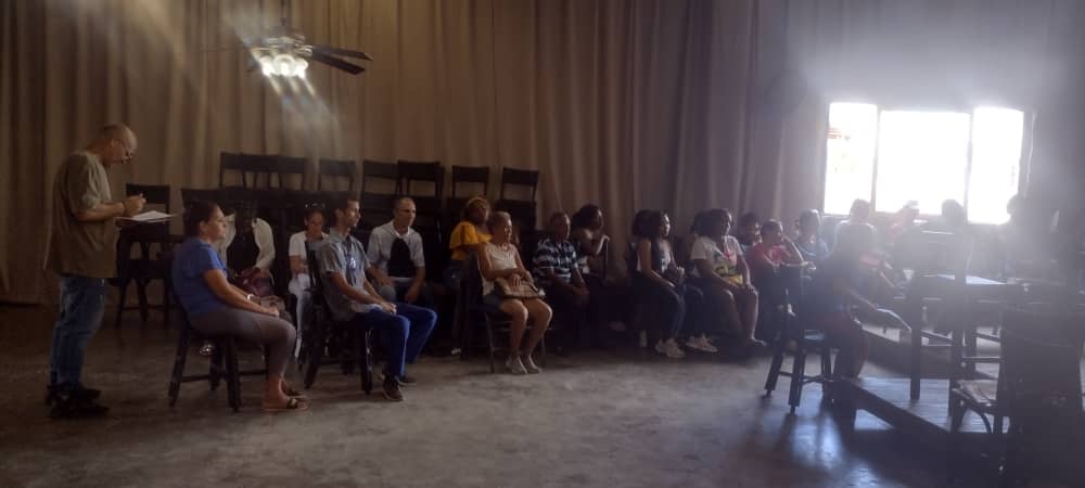 #TrabajadoresProtagonistas  del Cpme Camagüey aportaron propuestas concretas para el anteproyecto del #CódigoDeTrabajoCuba 
#PorCamagüeyTodo
#SNTCultura <a href="/Colina_CTCuba/">Miguel Colina</a>