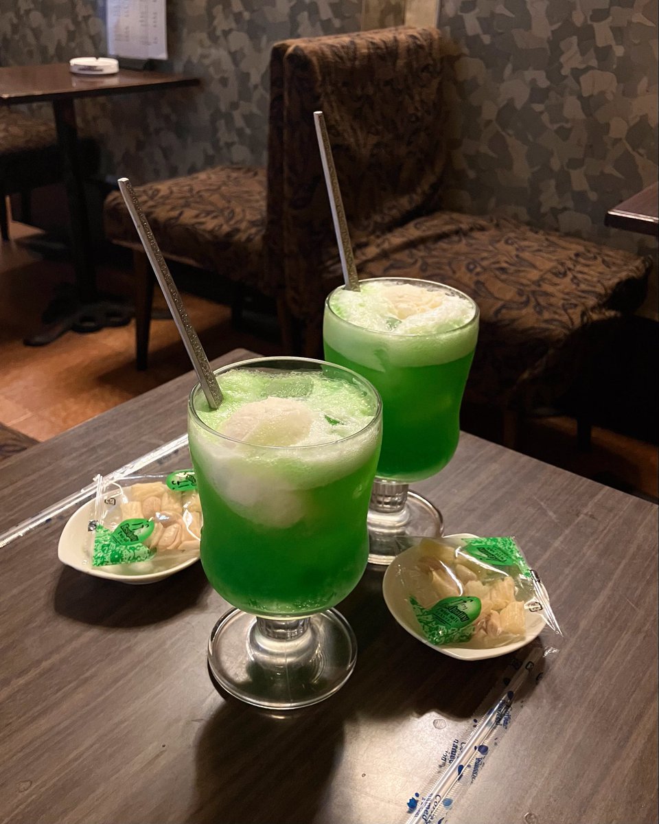 inl75v's tweet image. レトロな喫茶店の写真の撮り方🍒Foodieの『YU PRO2』フィルターがおすすめ🙂‍↕️✨️#PR