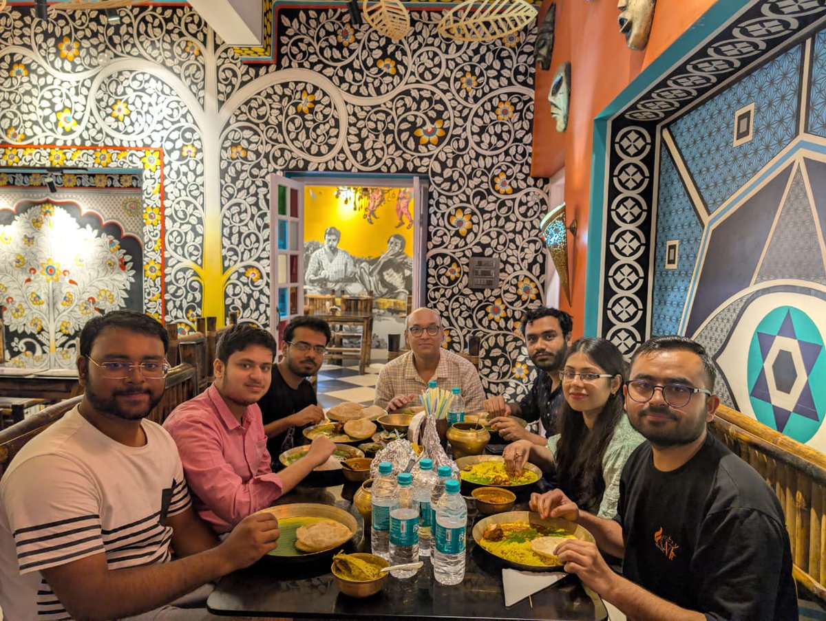 SpinLab_IISERK's tweet image. Bhuter Raja dilo bor!”, this time, the bor was perfectly spiced kosha mangsho and mishti👻

Shubho Bijoya lunch at Bhuter Raja, Kalyani. Ray would’ve approved.✨ #ShubhoBijoya #GoopyBagha #BengaliFood