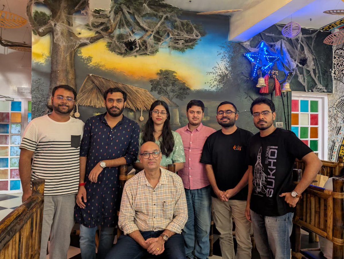 SpinLab_IISERK's tweet image. Bhuter Raja dilo bor!”, this time, the bor was perfectly spiced kosha mangsho and mishti👻

Shubho Bijoya lunch at Bhuter Raja, Kalyani. Ray would’ve approved.✨ #ShubhoBijoya #GoopyBagha #BengaliFood