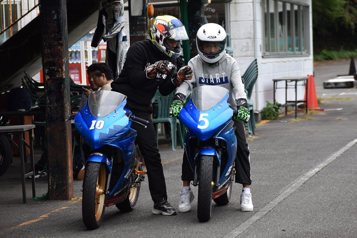 ★イカ野郎★ CATALYST KAWASAKI ZX10 08-10' DRAG STEP SEAT – iOneMoto