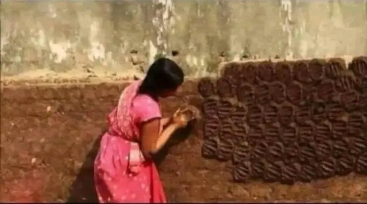 India invented posting 💩 on the wall long before the invention of internet.