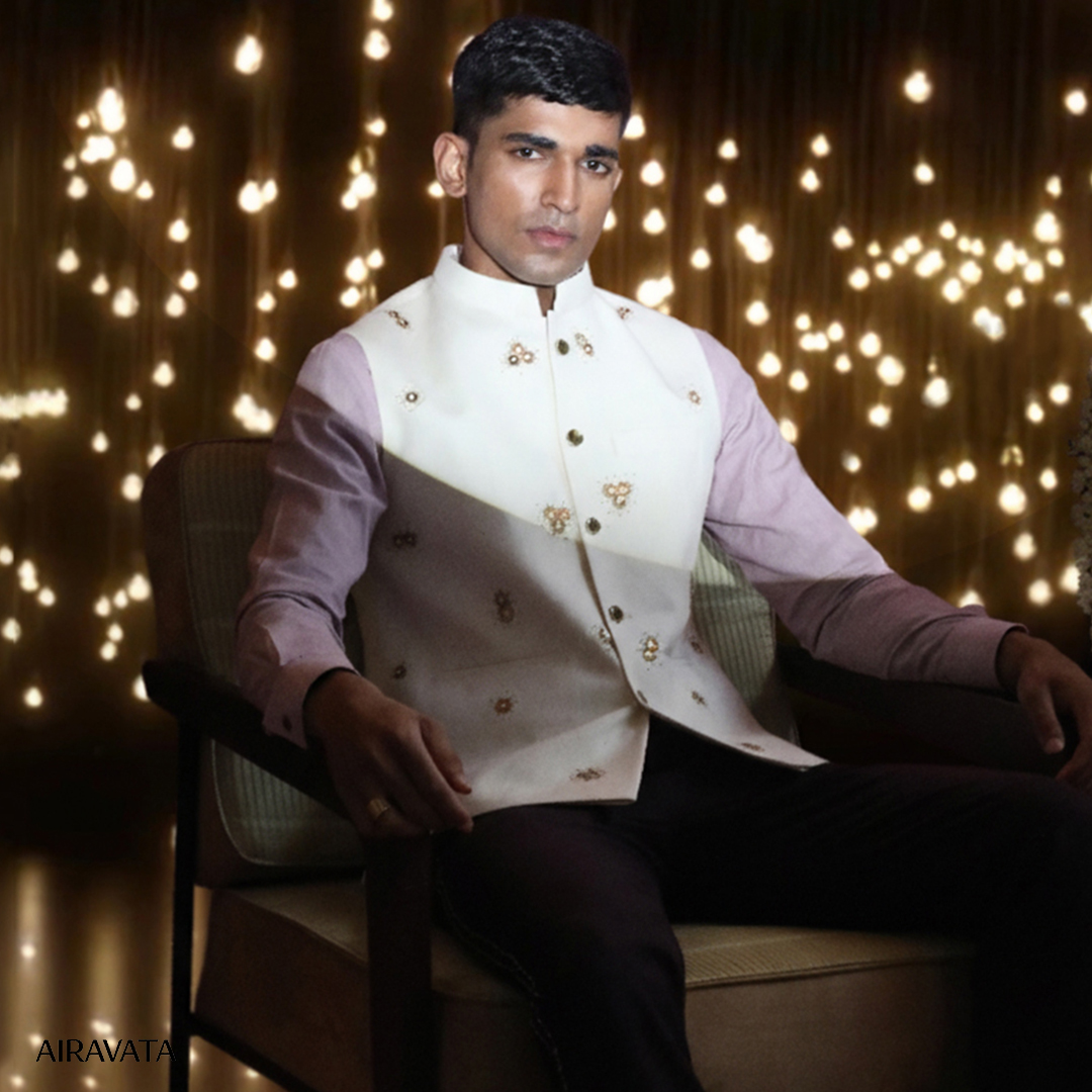 AiravataLife's tweet photo. Ditch the typical. This Diwali, wear a legacy🪔Grab Flat 20% off on all our festive Nehru Jackets, Kurtas and everything instore! 

#AiravataLife #DiwaliSale #Hyderabad #Telangana #HyderabadShopping #Diwalishopping #Festivesale #sale #offers #Mumbai #NehruJackets https://t.co/S88yHjDyel