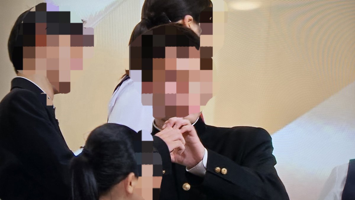 今更Nコンの録画を見ていますけど、やっぱりせめて中学生だけでも詰襟がいいですよなぁ