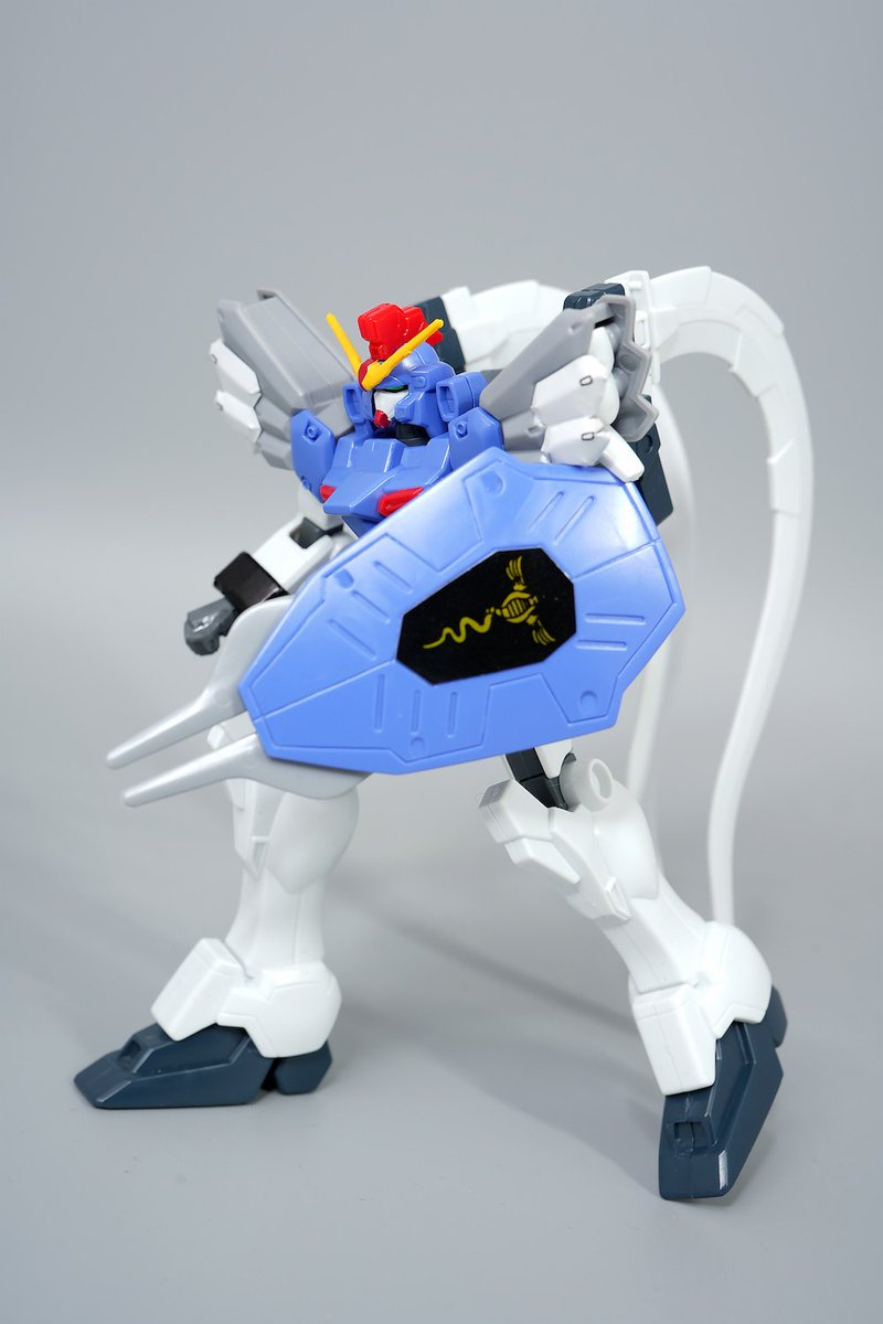 新しいHGサンドロックEWだって？
このシールドを届けなきゃ