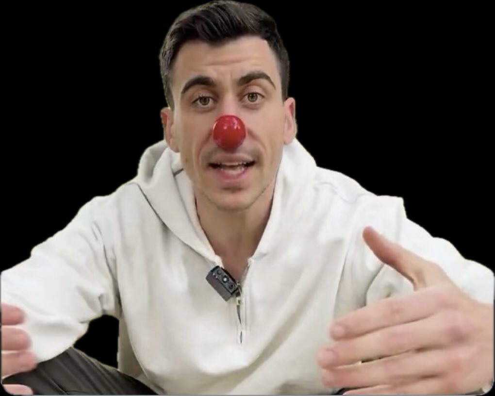 Ας το χωνέψουμε πια. Δεν είναι δα και το τέλος του κόσμου. Ο Φειδίας τα βρίσκει με μεγάλο μέρος του πληθυσμού στην Κύπρο, ιδίως με νεαρούς. Έχει  καθαρό ποινικό μητρώο, και δεν διατέλεσε σωματοφύλακας οποιουδήποτε εγκληματικού στοιχείου στην Κύπρο ή αλλού, ούτε είχε μπλεξίματα με