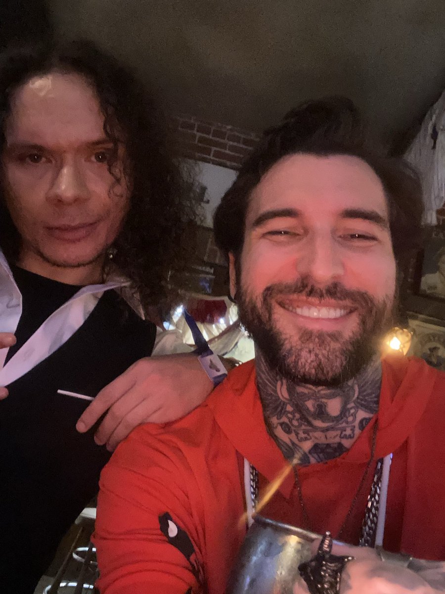 SWAGEYNO$ (@swagesound) on Twitter photo Reppin the #FFXIV squad with <a href="/CiderSpiderr/">Cider Spider</a> at the infamous Blarneys Pub for Twitchcon as is tradition! Reppin the #FFXIV squad with <a href="/CiderSpiderr/">Cider Spider</a> at the infamous Blarneys Pub for Twitchcon as is tradition!