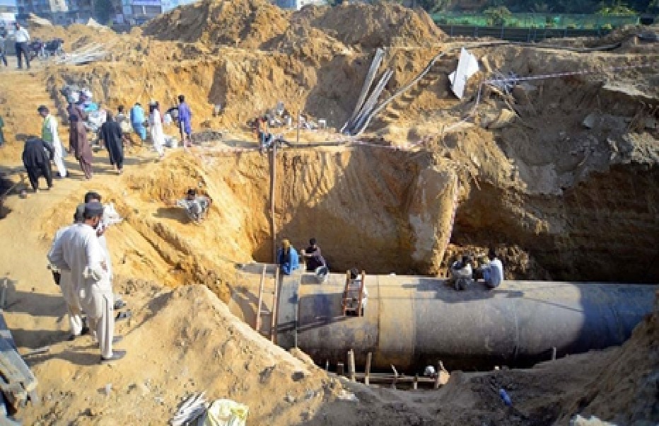 onlineindus's tweet image. #water Supply #restored after KWSC repairs damaged #pipeline onlineindus.com/english/water-…
#repairwork #karachi #watershortage #onlineindusnews