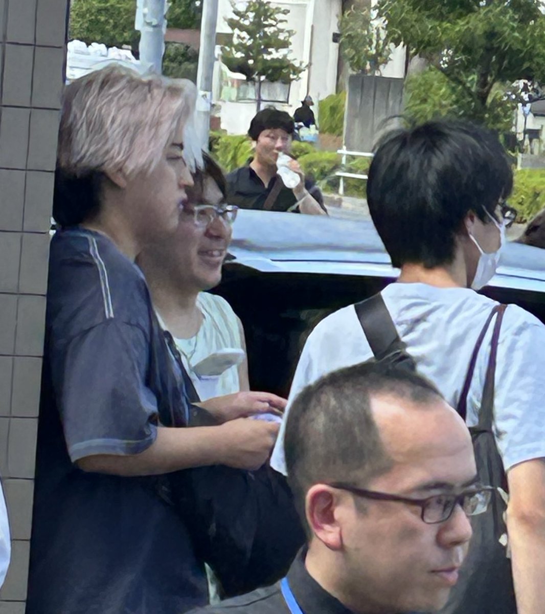 kudaranai_slot's tweet photo. 左が役職さーん😭って泣きついたチンコロ趣味打ち君で右がメガネチビ君です！！！ https://t.co/yulp9cIMvu