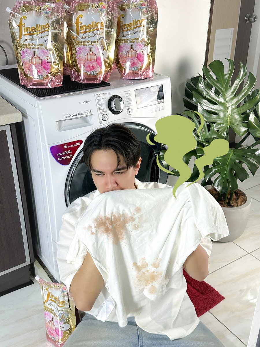 FCMikeyMike's tweet photo. ลองกันหรือยังน้า.ไฟน์ไลน์ซักผ้า มีของใหม่มาให้ลองอีกแล้ว ตื่นเต้น!!!
ไฟน์ไลน์ ซักผ้า ดีลักซ์ เพอร์ฟูม Sparkling Gold ถุงสีทอง
กลิ่นน้ำหอมใหม่ ที่รวมทั้งความสดชื่นจาก #RedFruits และความอบอุ่นจาก #Vanilla #หอมแบบมีสไตล์ ผู้ชายแบบเราก็ใช้ได้ #แถมหอมนาน30วัน
Cr.@mikepanitan_072 https://t.co/RL9A9huWxp