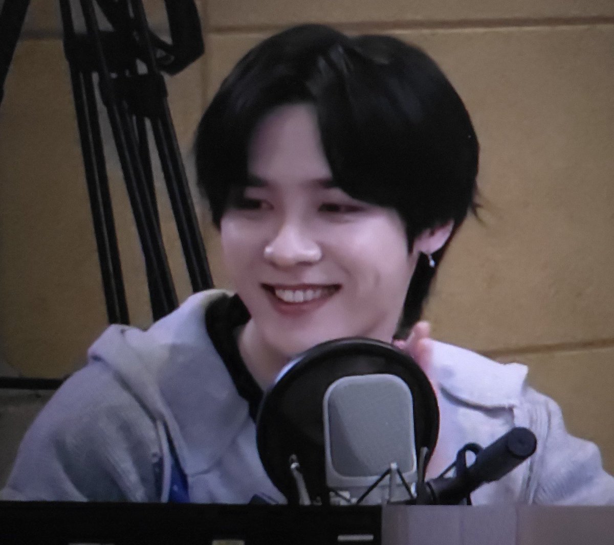 KYUUPlD's tweet photo. ok maybe I do miss black haired kun https://t.co/HEIg0aeFLj