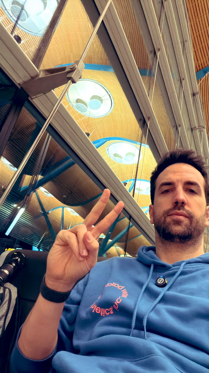 Miguel Maroto Madrid (@nikos4life) on Twitter photo Aquí tenéis a “parte del staff” con más sueño que vergüenza 🤣 Aquí tenéis a “parte del staff” con más sueño que vergüenza 🤣