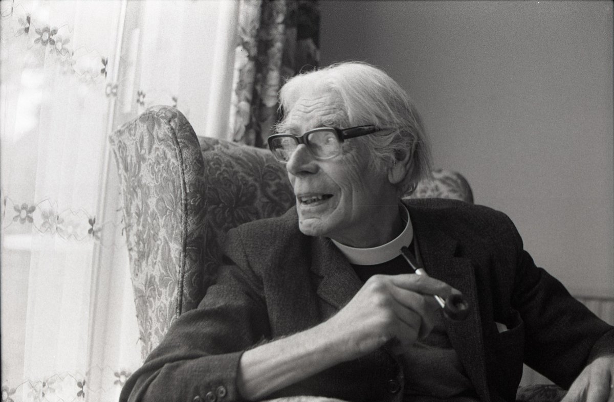 Historic England (@historicengland) on Twitter photo Today, we will unveil a national blue plaque to the Reverend Wilbert Awdry, creator of 'Thomas the Tank Engine'. 🚂
The plaque at his former home, 30 Rodborough Avenue in Stroud, Gloucestershire, marks 80 years since 'The Three Railway Engines' was published. Today, we will unveil a national blue plaque to the Reverend Wilbert Awdry, creator of 'Thomas the Tank Engine'. 🚂
The plaque at his former home, 30 Rodborough Avenue in Stroud, Gloucestershire, marks 80 years since 'The Three Railway Engines' was published.