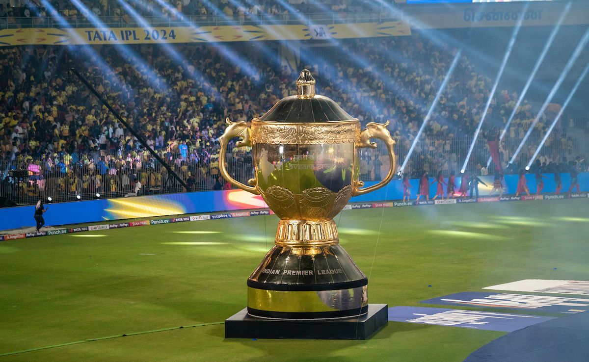 IndianTechGuide's tweet image. 🚨 The Indian Premier League's valuation has dropped from $11.2 in 2023 to $8.8 billion in 2025.