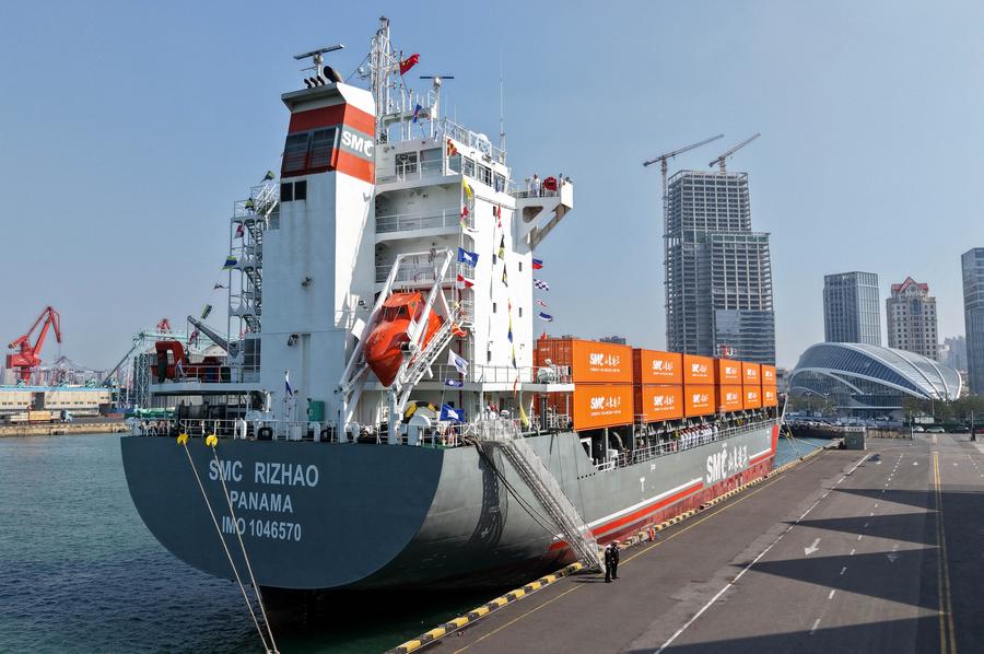 VoiceofPD's tweet image. A regular direct container shipping route between #Qingdao and #SouthKorea's #Jeju was launched on Thursday. This express shipping route will operate once a week in its initial stage, significantly enhancing the logistics efficiency between the two places, effectively reducing