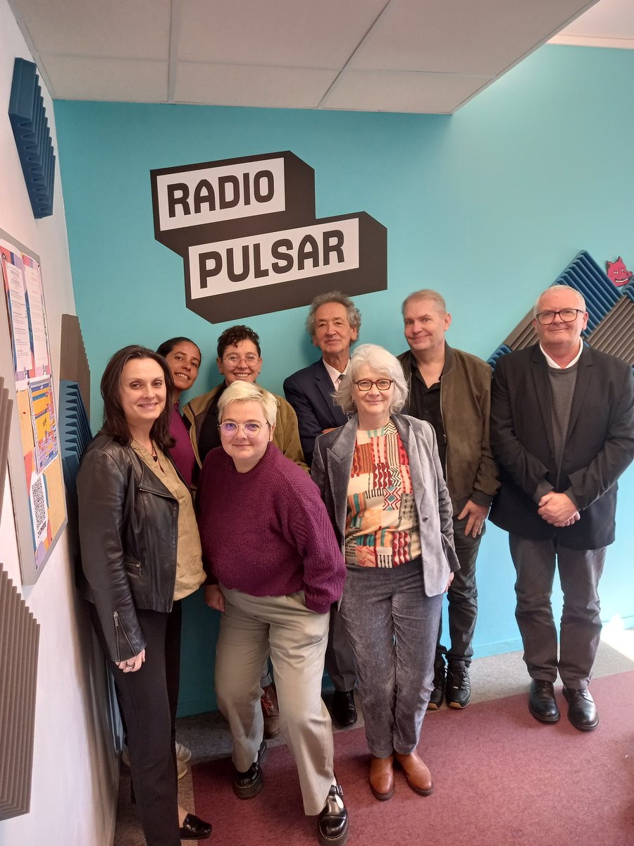 Seconde étape de la visite de <a href="/BeneLesage/">Bénédicte Lesage</a> ce jeudi dans le ressort de <a href="/Arcom_Poitiers/">Arcom Poitiers</a> chez Radio Pulsar à  Poitiers pour échanger sur leurs actions en éducation aux médias. Un grand bravo pour tous les projets mis en œuvre.