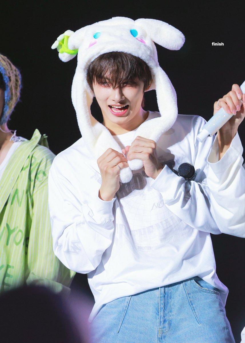 251016

#준 #JUN #문준휘 #文俊辉 #세븐틴 #SEVENTEEN