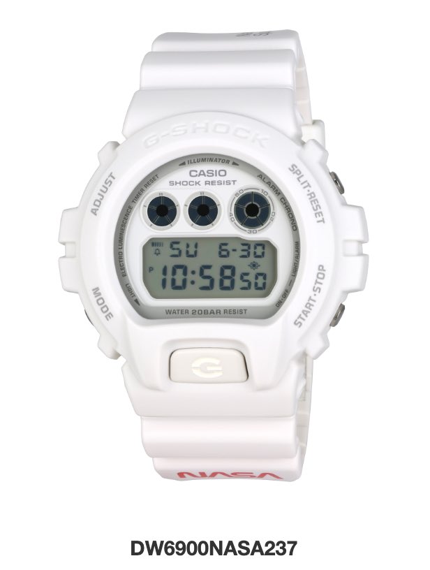 โพลารอยด์ยกมือข้างที่ใส่ casio ด้วย รุานนี้สีน่ารัก g-shock เรือนใหญ่ไม่เล็ก ขนาดน่ารักพอดีข้อมือ 🤍