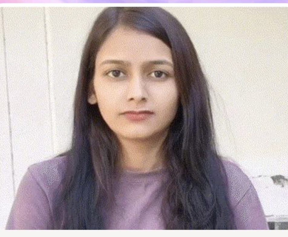 खतरनाक न्यूज 😂👉

इन मोहतरमा का नाम नहीं मालूम परन्तु इनके काम चौंकाने वाले है।

ये महिला कुंवारे लड़कों को फंसाकर उनसे शादी करती है, फ़िर पाया हुआ धन लेकर फरार हो जाती है।

दरअसल ये इनका पेशा बन चुका है।
इन्होंने कई मासूम लड़कों के साथ ये खिलवाड़ किया है।

पुलिस कस्टडी में आ